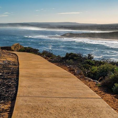 Nautilus Retreat Kalbarri B&B Bagian luar foto
