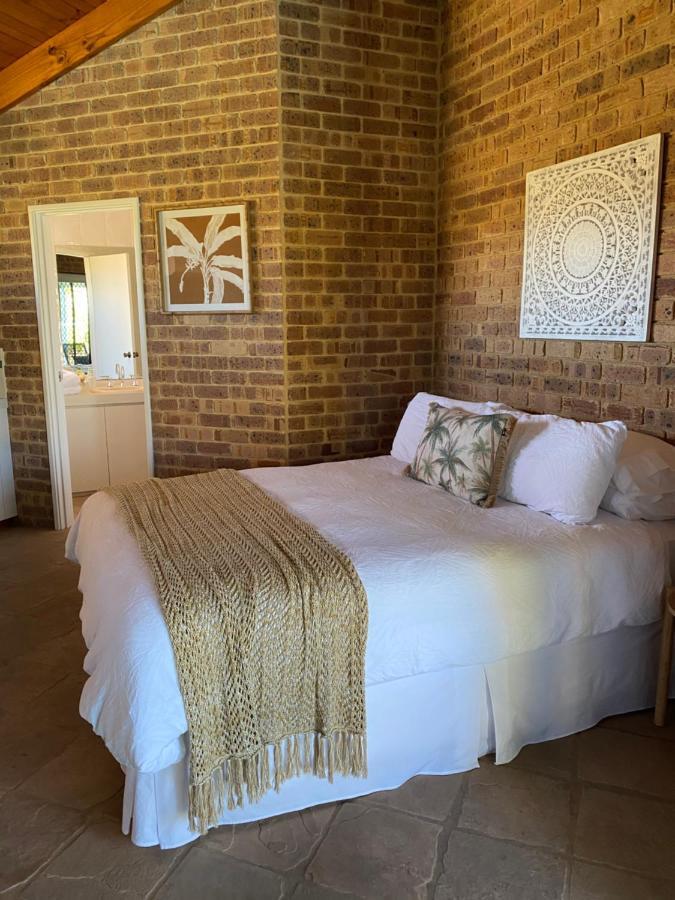 Nautilus Retreat Kalbarri B&B Bagian luar foto